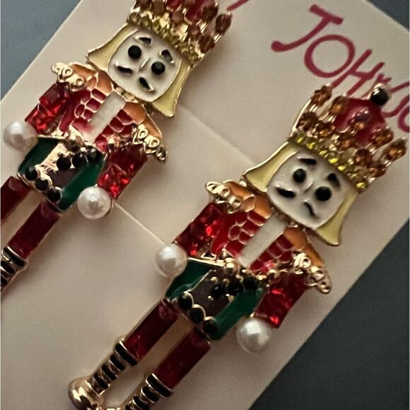 ♥️🎉🎉🎉HOST PICK 🎉🎉🎉Betsey Johnson NEW festive Nutcracker earrings 🎉🎉🎉 ♥️ - Picture 3 of 3